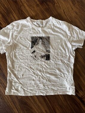 Abercrombie & Fitch White Graphic Short Sleeve Tee